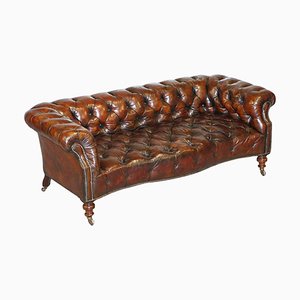 Viktorianisches Serpentine Handgefärbtes Whiskey Brown Leder Chesterfield Sofa