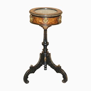 Vetrina per gioielli Luigi XVI in vetro inciso a mano, dorato e metallo
