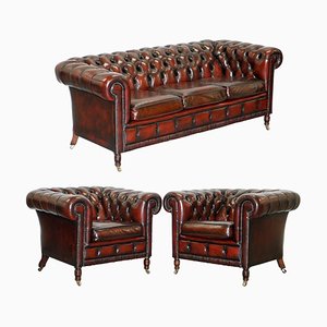 Bordeaux Leather Chesterfield Club Sofa & Armchairs on Turned Legs, Set of 3