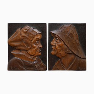 Affiches Fisherman & Wife Portraits en Noyer Sculptés à la Main par J. Rozec, Set de 2