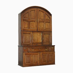 Credenza in quercia con ripiano arcuato, metà XVIII secolo