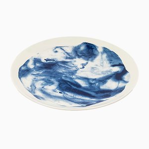 Plato de comedor Indigo Storm de Faye Toogood para 1882 Ltd