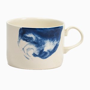 Mug Storm Indigo par Faye Toogood pour 1882 Ltd