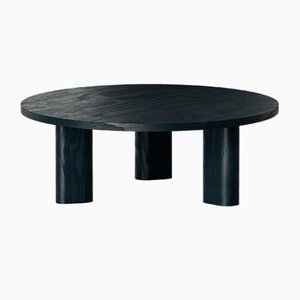 Runder Galta Tisch aus schwarzer Eiche von Kann Design