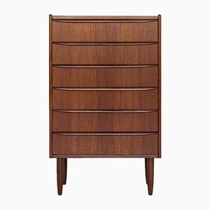 Mid-Century Danish Chest of 6 Drawers in Teak with Long Drawer Handles