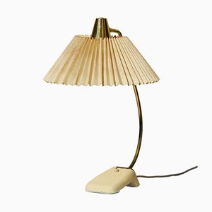 Mid-Century Tischlampe aus Messing mit Plissiertem Schirm & Schrumpflack Sockel von Cosack