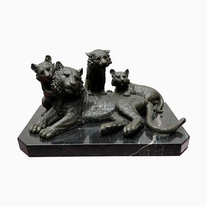 Fundición de bronce con tigre y cachorros, siglo XX