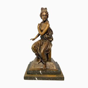 Dama de bronce estilo neoclásico con base de plinto, siglo XX