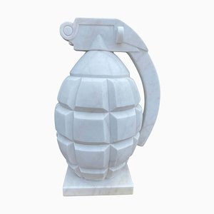 Grenade à Main en Marbre Sculpté à la Main, 20ème Siècle