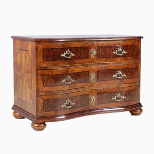 Baroque Dresser in Walnut
