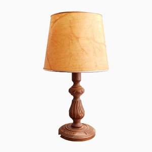 Lámpara de mesa portuguesa rústica de madera tallada