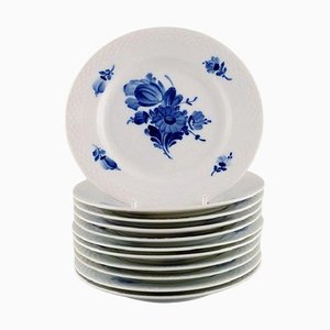 Platos de pastel trenzados con flores azules de Royal Copenhagen. Juego de 11