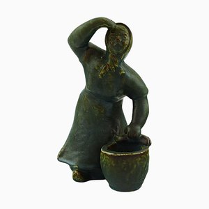 Figurine de Femme de Pêcheur en Poterie par Michael Andersen