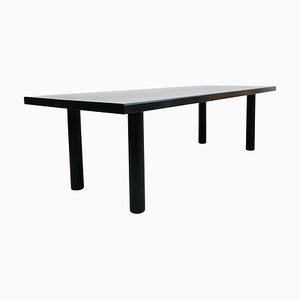 Mesa de comedor de fresno macizo y lacado en negro de Le Corbusier para Dada Est.