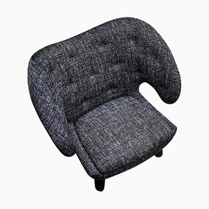 Pelican Chair in Fabric by Finn Juhl