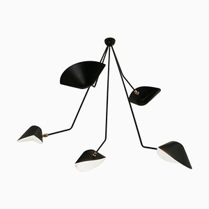 Lámpara de techo Spider moderna en negro con cinco brazos curvos fijos de Serge Mouille