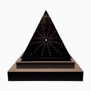 Edition Limitée Starry Pyramid en Cuir par Oscar Tusquets