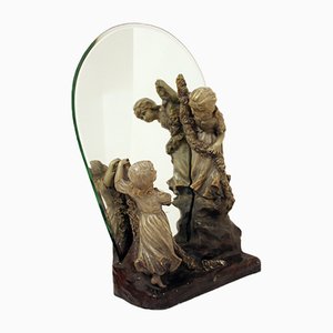 Antiker Spiegel mit Figuren von Goldscheider