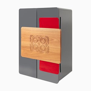 Cassettiera della collezione Ainu in legno intagliato e acciaio di Soshiro, 2020