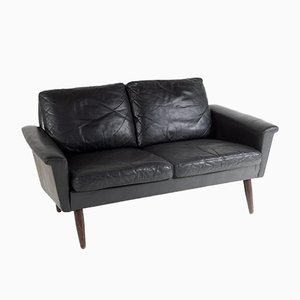 Kleines Dänisches Schwarzes Zwei-Sitzer Ledersofa, 1960er