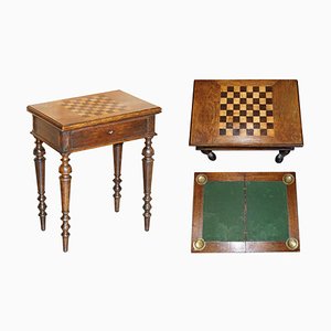 Mesa de ajedrez victoriana con tapete plegable, década de 1880
