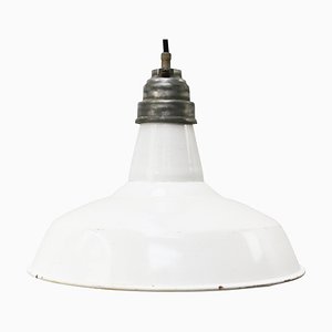 Weiß emaillierte industrielle Vintage Fabriklampe von Benjamin Electric Manufacturing Company