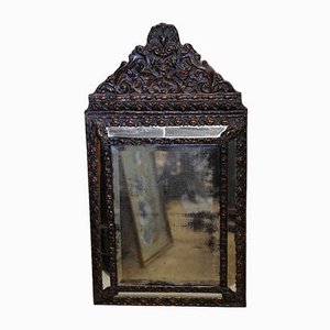 Specchio antico da parete in metallo stampato