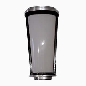 Lámpara de pared Conically de metal pintado en negro, tiras de aluminio curvadas y pantalla de vidrio acrílico blanco, años 50