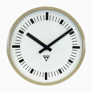 Horloge Murale Industrielle en Bakélite Beige de Pragotron, 1970s