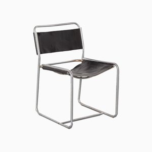 Silla SE18 en negro de Claire Bataille + Paul Ibens para 't Spectrum