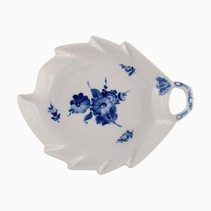 Plat en Forme de Feuille Tressée Vintage en Porcelaine Bleue de Royal Copenhagen