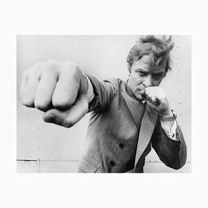 Caine Punching, 1967, carta fotografica