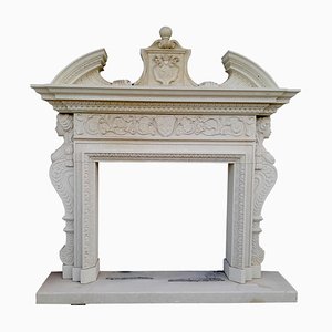 Italienischer Kamin im neoklassizistischen Stil