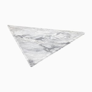 Tagliere triangolare in marmo grigio e vassoio