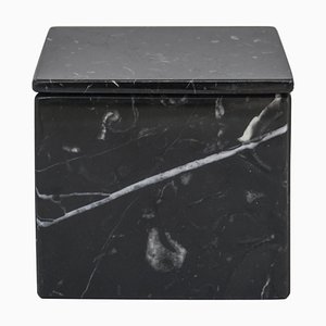 Caja cuadrada de mármol negro