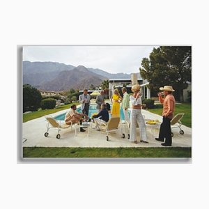 Slim Aarons, Desert House Party, Stampa su carta fotografica, Incorniciato