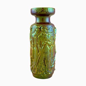 Art Deco Vase aus glasierter Keramik mit Arbeiterfiguren von Zsolnay