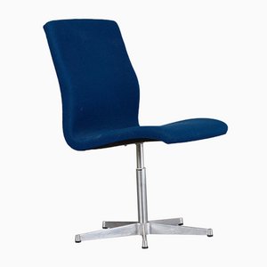 Oxford Stuhl in Blau von Arne Jacobsen für Fritz Hansen