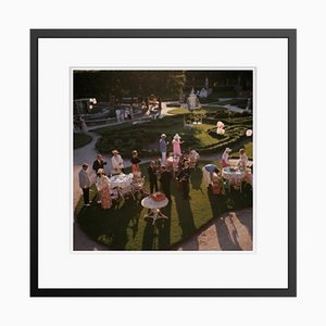 Slim Aarons, Garden Party, Impression sur Papier, Encadré