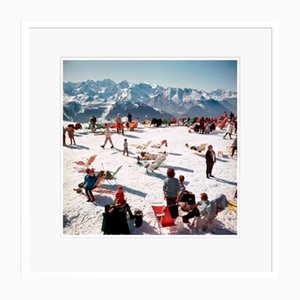 Slim Aarons, Verbier Vacation, Imprimé sur Papier, Encadré