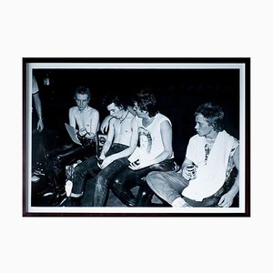 Foto grande dei Sex Pistols dietro le quinte di Dennis Morris, anni '70