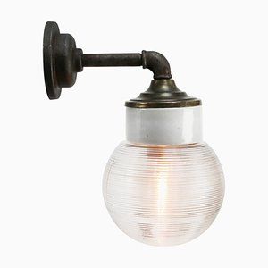 Industrielle Vintage Wandlampe aus Weißem Porzellan Klar Gestreiftem Glas