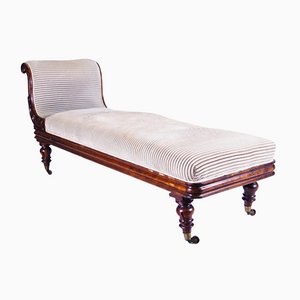 Victorian Carved Walnut Chaise Longue