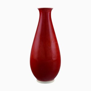 Vase en Porcelaine Rouge et Blanche par Thorkild Olsen pour Royal Copenhagen, 1920s