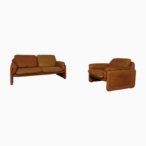 Poltrona DS-61 in pelle color cognac con divano a due posti di de Sede, anni '60, set di 2