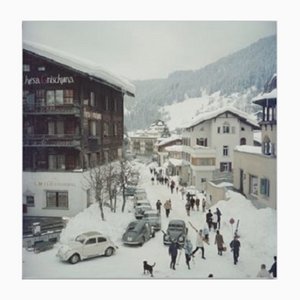 Slim Aarons, Klosters, Stampa su carta fotografica, Incorniciato