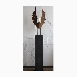Wings Gartenfackel auf dunkel oxidierter Säule, 2021