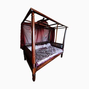 Wood Canopy Bed