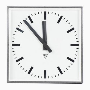 Pragotron C 401 Clock