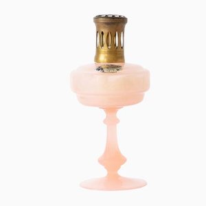 Lámpara con fragancia de vidrio opalino rosa de Verrerie De Portieux and Lampe Berger, años 50